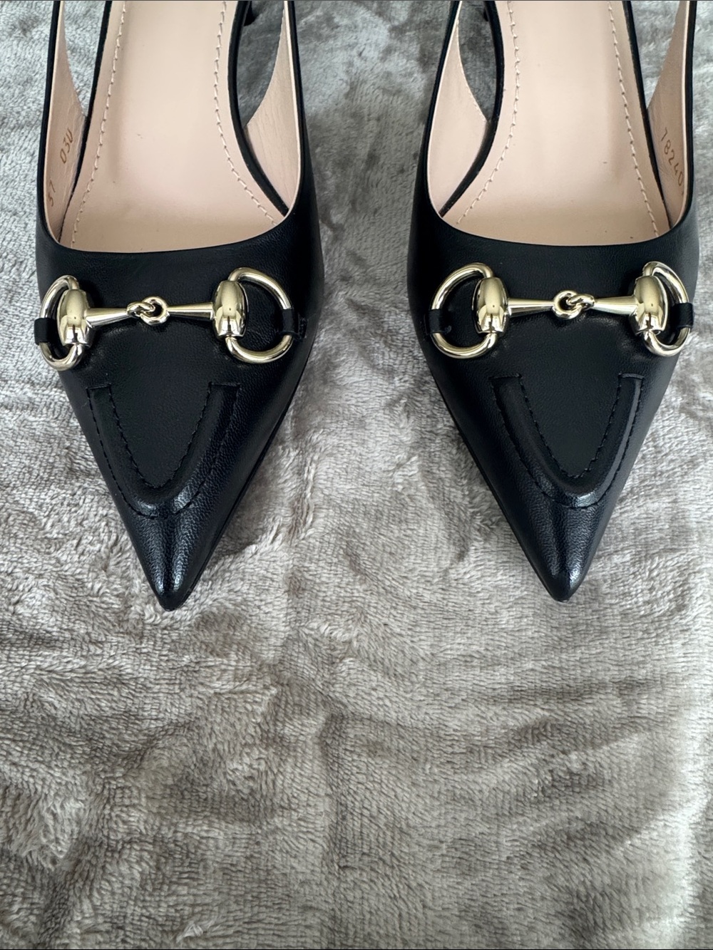 Gucci Black Leather Pointed Slingback Mules with Gold Horsebit - Picture 9 of 10